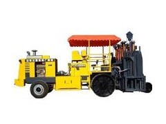 云南多锤头破碎机出租 云南专业多锤头破碎机租赁