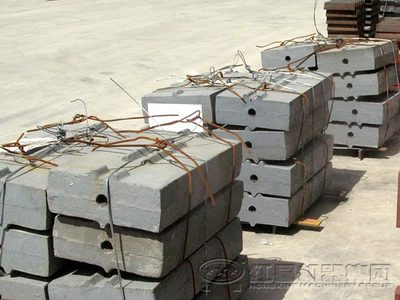 反击式破碎机锤头的2种配置方法