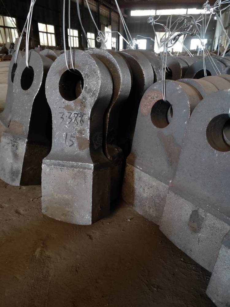 厂家定制高铬制砂机锤头 粉碎机耐磨配件 锤式破碎机锻造锤头高铬双金