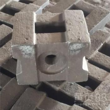 破碎机制砂机合金锤头 铸造工艺与性能分析