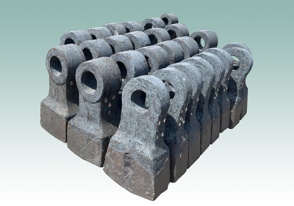 耐磨破碎机锤头 双金属、陶瓷复合与耐磨合金锤头的铸造厂家选择指南